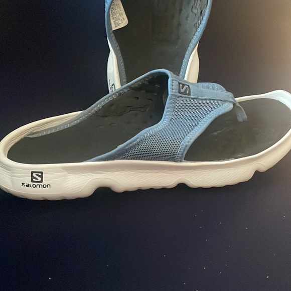 Salomon NWT relax break 5.0 size Mens 7 Sandals - Picture 2 of 4